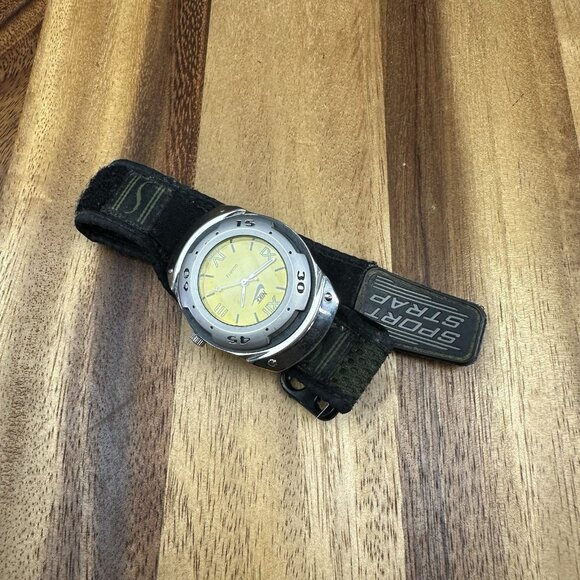 Vintage Nike Yellow Dial Quartz Watch Water Resistant Japan Movt Needs battery - Picture 5 of 5